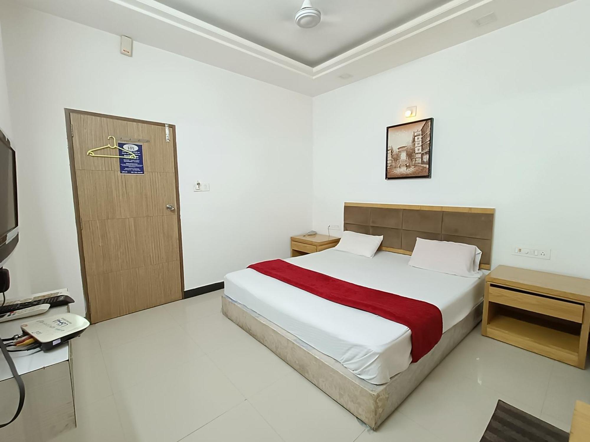 Stay Guru Usha Residency Bhuj Esterno foto